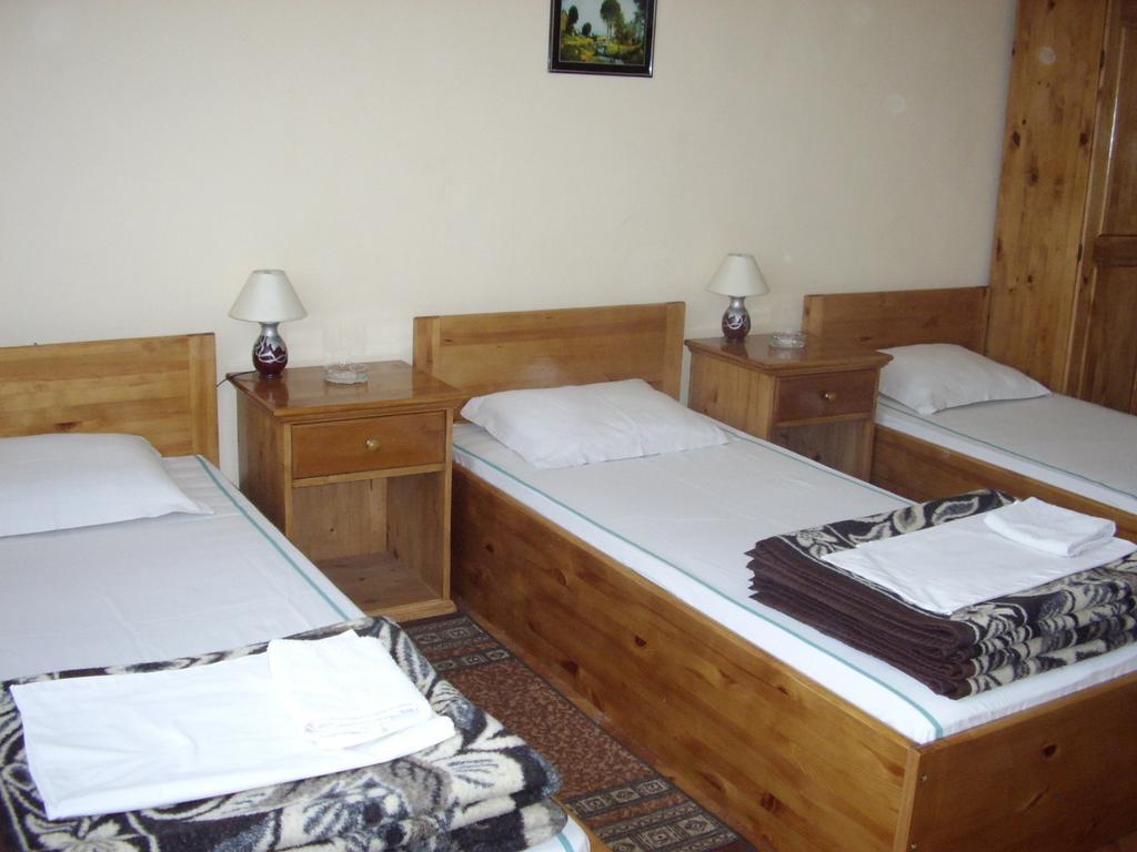 Family Hotel "May" Petrich  Quarto foto